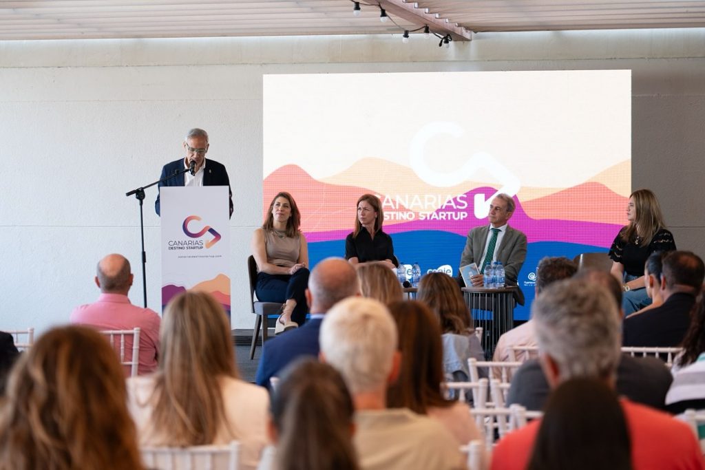 Opening session at Canarias Destino Startup 2025 in Fuerteventura