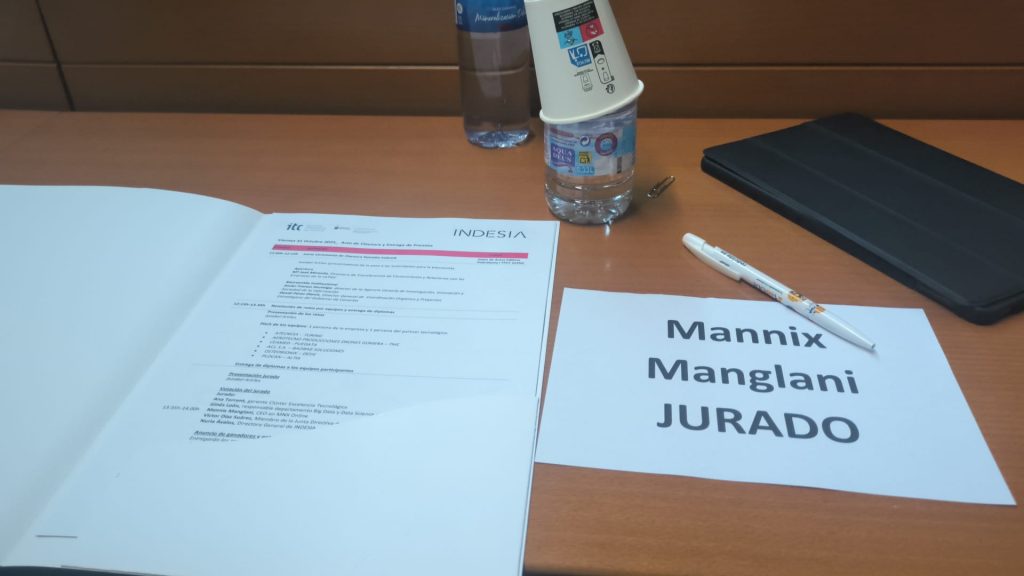 MNX Online on the jury of the 1st IndesIA Datathon for the Canary Islands