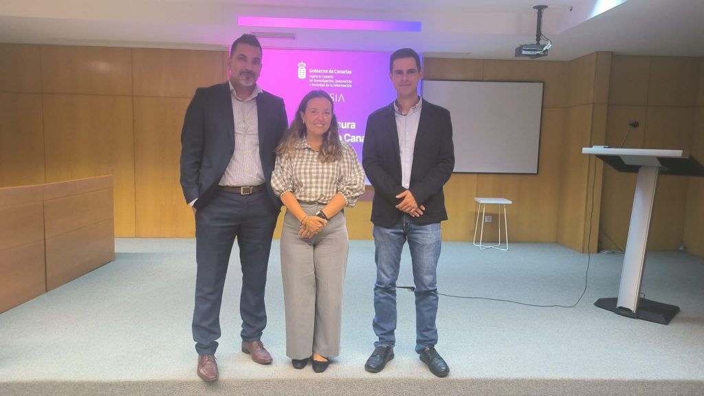 Mannix Manglani serving on the jury of the 1st IndesIA Datathon for the Canary Islands