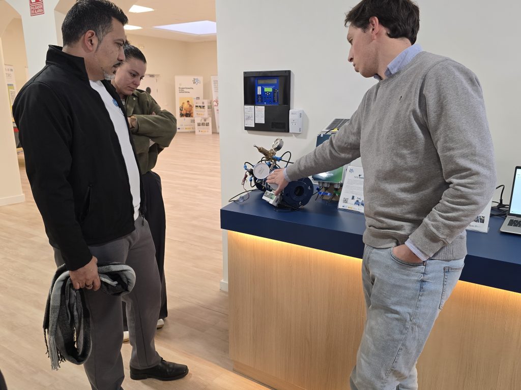 Zona de showroom de soluciones AgriFoodTech en La Vega Innova.